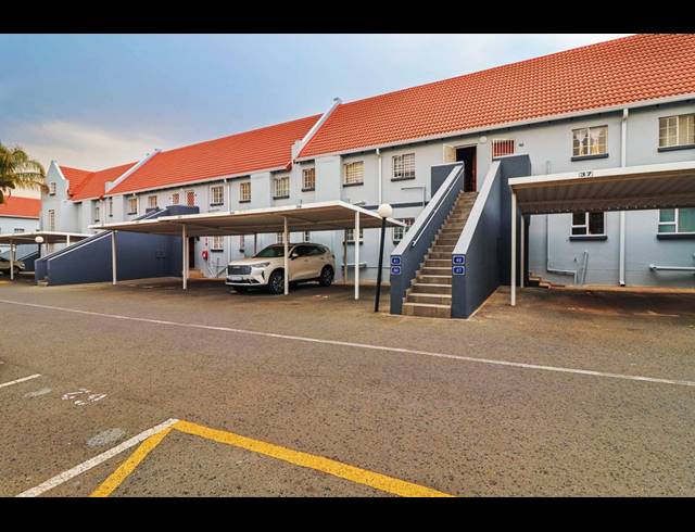 3 BEDROOM TOWNHOUSE FOR SALE IN EDEN GLEN